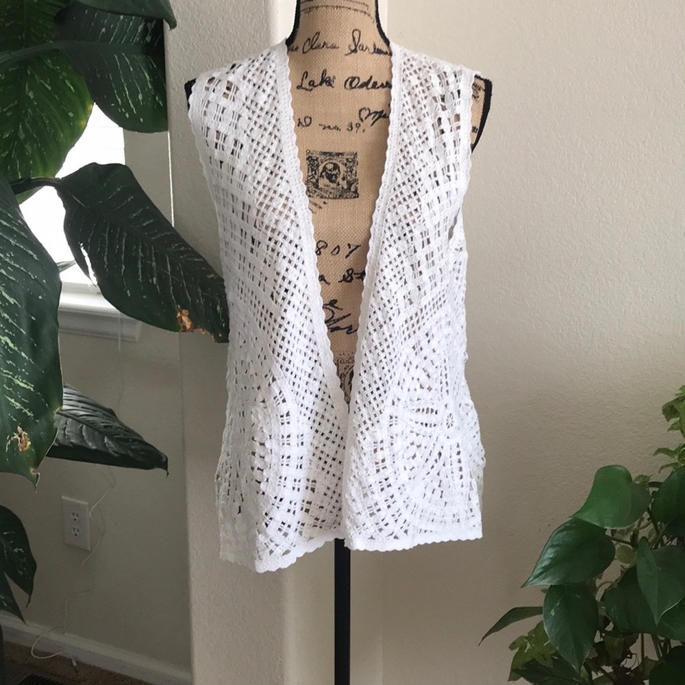 NWOT Keren Hart knitted sweater.